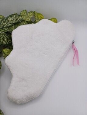 ✨️ 5 for $15 - Plush White Cloud-Shaped Zip Pouch